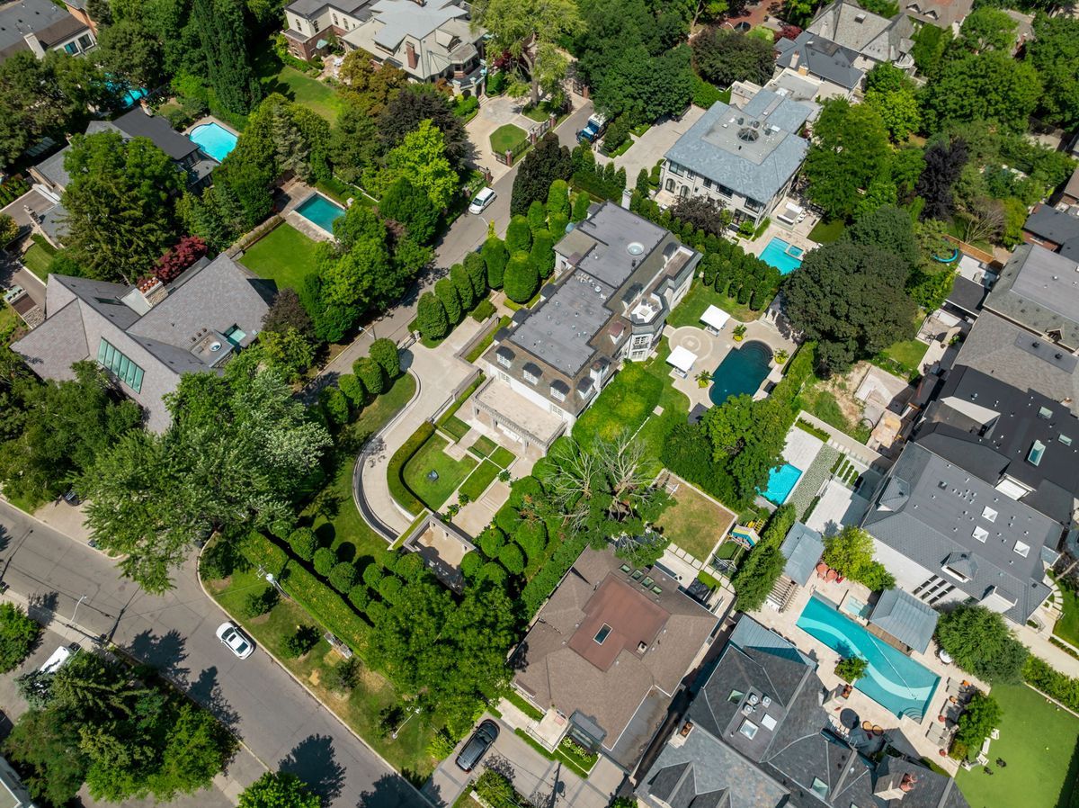 42 Burton - Interior