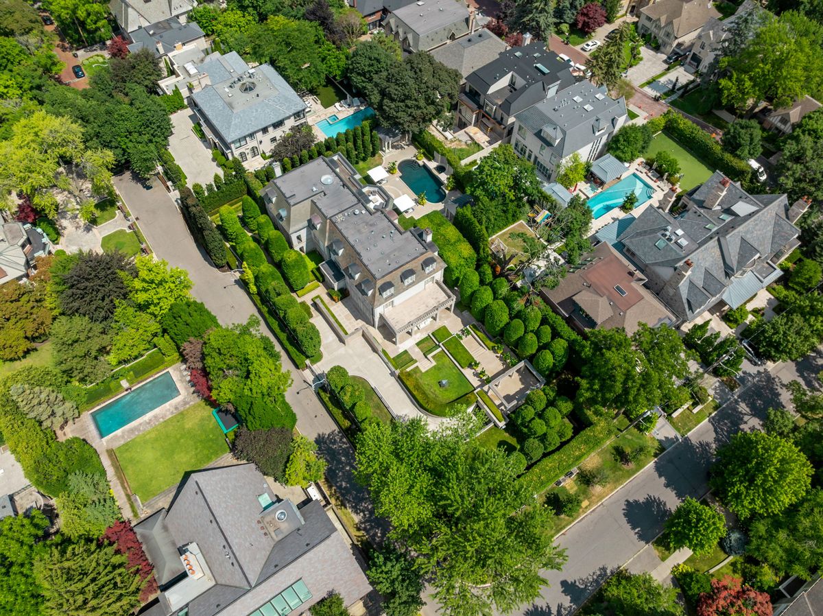 42 Burton - Interior