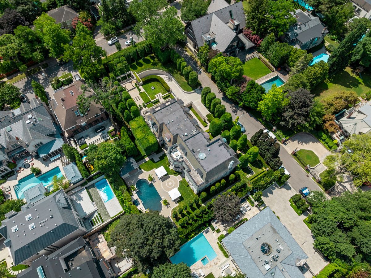 42 Burton - Interior