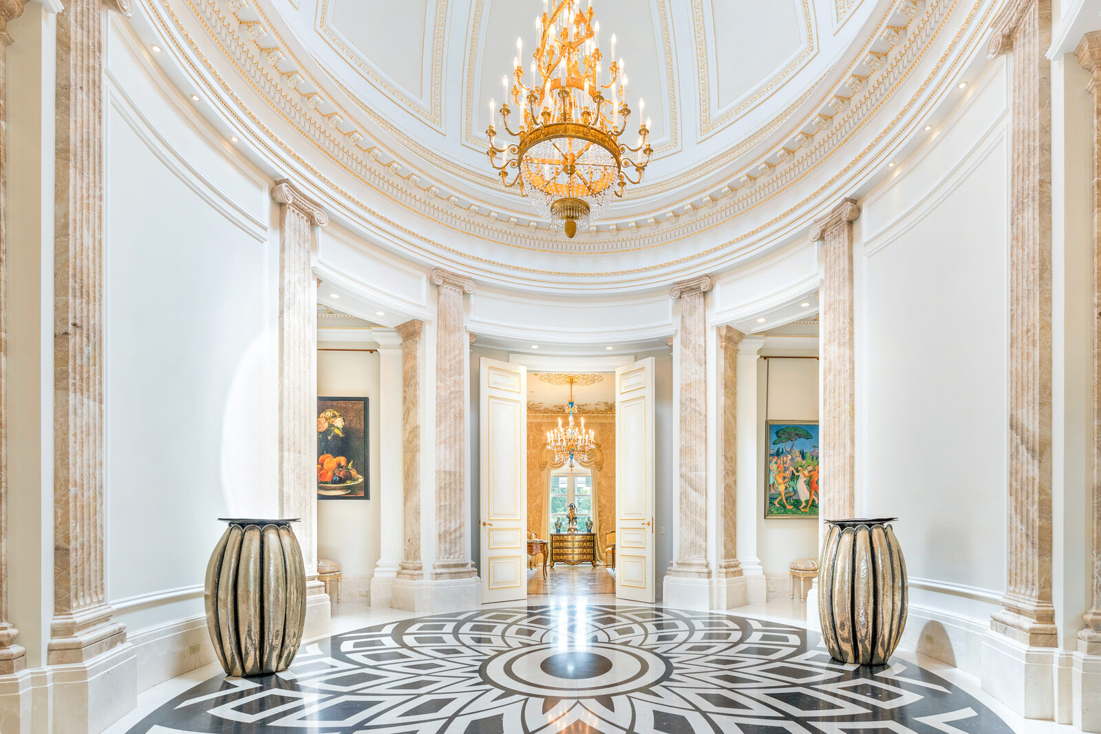 15 High Point - Grand Foyer